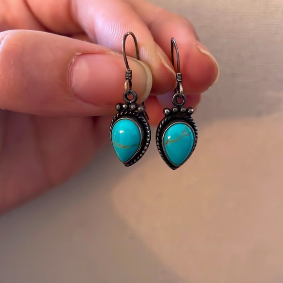 Real silver turquoise teardrop earrings - Picture 1 of 2